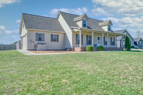 590 N Mcbroom Chapel Rd, Cookeville, TN 38501