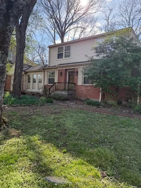 3433 Stokesmont Rd, Nashville, TN 37215