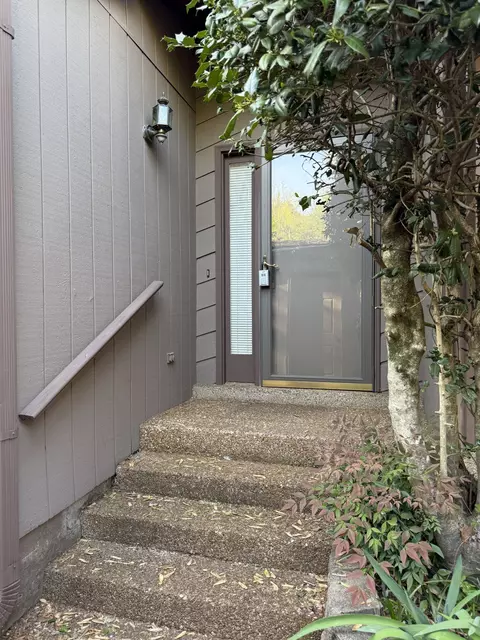 901 Holly Frst, Nashville, TN 37221