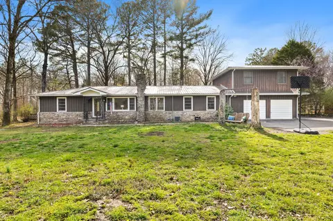 1402 Harton Blvd, Tullahoma, TN 37388