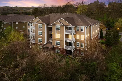 8605 Peckham Ln #Q9, Antioch, TN 37013