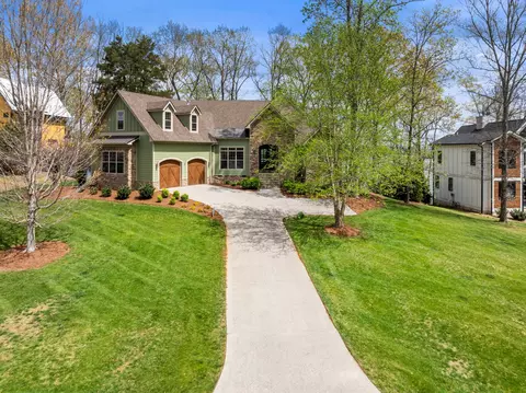 1768 Awalt Dr, Winchester, TN 37398