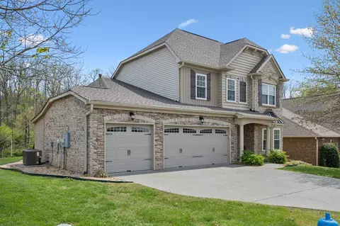 226 Meandering Dr, Lebanon, TN 37090