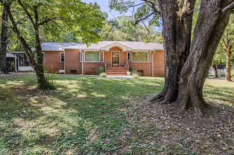 801 Gideon St, Athens, TN 37303