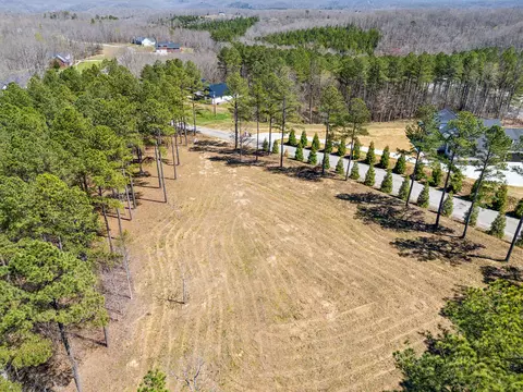131 Saddlebrook Dr, Hohenwald, TN 38462