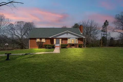 329 Shady Oak Dr, White Bluff, TN 37187