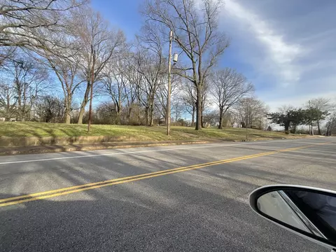 2204 Hernando Rd, Memphis, TN 38106 photo 2
