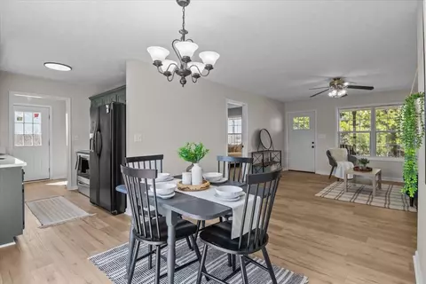 Dining - 650 Wall Rd, Cunningham, TN 37052 photo 1 of 2