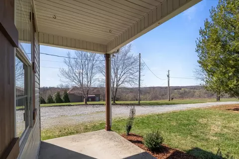 Exterior - 650 Wall Rd, Cunningham, TN 37052 photo 2 of 8
