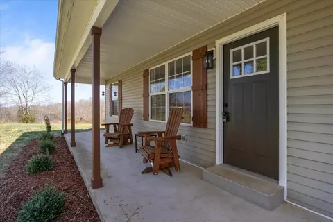 Exterior - 650 Wall Rd, Cunningham, TN 37052 photo 3 of 8