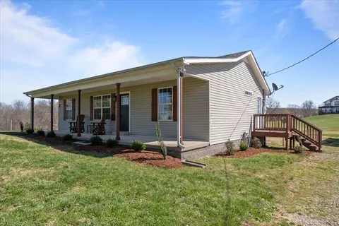Exterior - 650 Wall Rd, Cunningham, TN 37052 photo 7 of 8