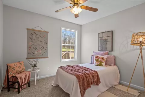 Bedroom - 650 Wall Rd, Cunningham, TN 37052 photo 5 of 6