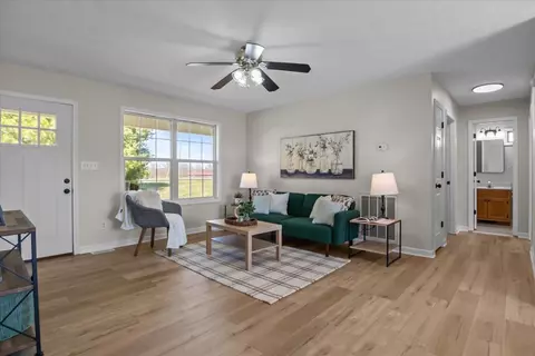Living - 650 Wall Rd, Cunningham, TN 37052 photo 1 of 2