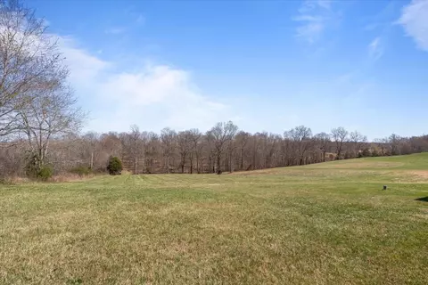 Exterior - 650 Wall Rd, Cunningham, TN 37052 photo 4 of 8
