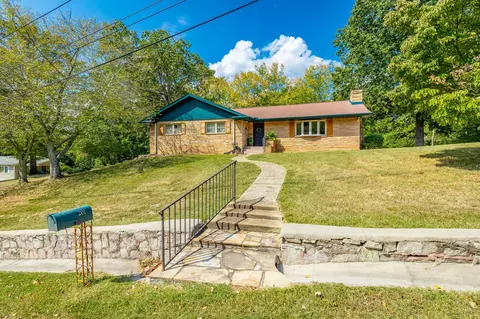 201 Sunset Dr, Rossville, GA 30741