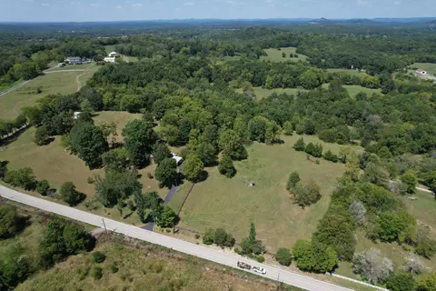 10911 Bradyville Pike, Readyville, TN 37149