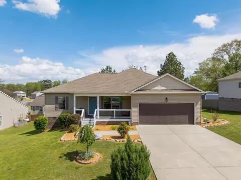 157 Battle Bluff Dr, Rossville, GA 30741