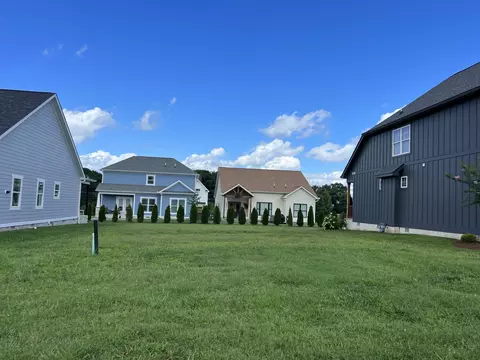 425 Latitude Dr, Winchester, TN 37398