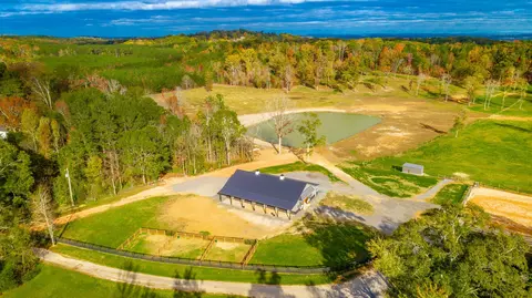 136 Chalet Dr, Rossville, GA 30741