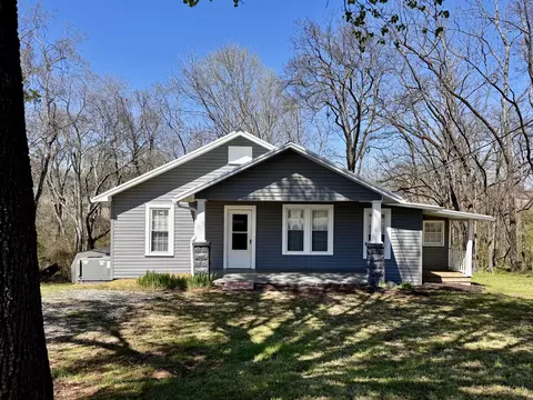 311 College Ave, Lawrenceburg, TN 38464