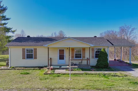 439 Snow Hill Rd, Dowelltown, TN 37059
