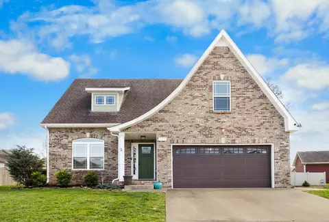 726 Valencia Dr, Clarksville, TN 37043