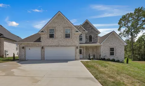 426 Blackjack Oak Ct, Clarksville, TN 37043