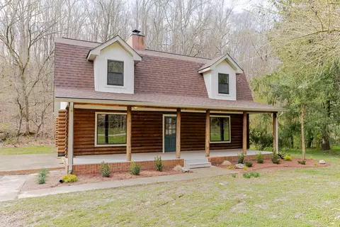 1027 Green Valley Dr, Ashland City, TN 37015