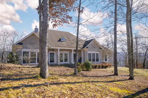 535 Whispering Pines Dr, Trenton, GA 30752