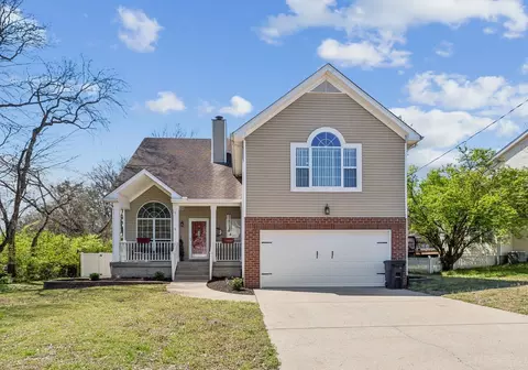 104 Parkwood Ln, Hendersonville, TN 37075
