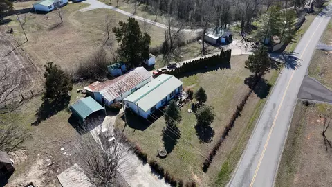 2124 Old Well Rd, Morrison, TN 37357