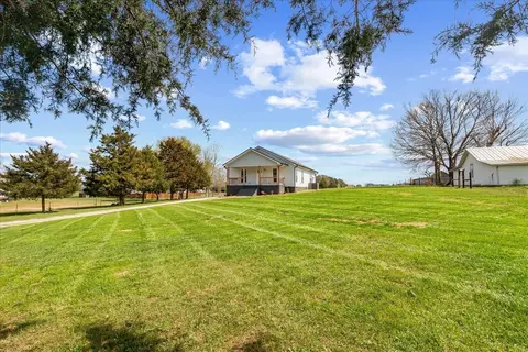 118 Beartown Rd, Loretto, TN 38469 photo 3