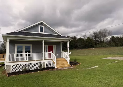 7022 Magnolia Ln, Nunnelly, TN 37137