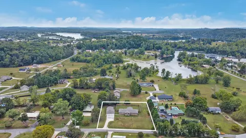 2296 Double S Rd, Dayton, TN 37321
