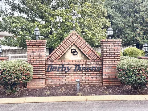 2760 Derby Downs Dr, Chattanooga, TN 37421
