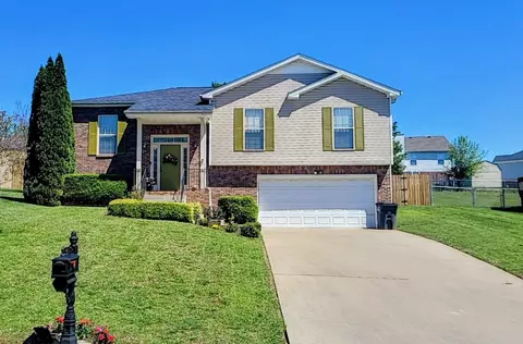 120 West Dr, Clarksville, TN 37040