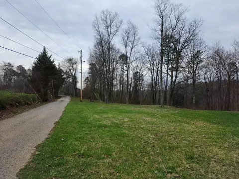 398 Swanger Rd, Signal Mountain, TN 37377