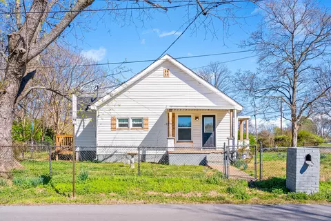 214 E Jackson St, Gallatin, TN 37066