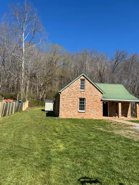 142 Earl Coppage Rd, Big Rock, TN 37023