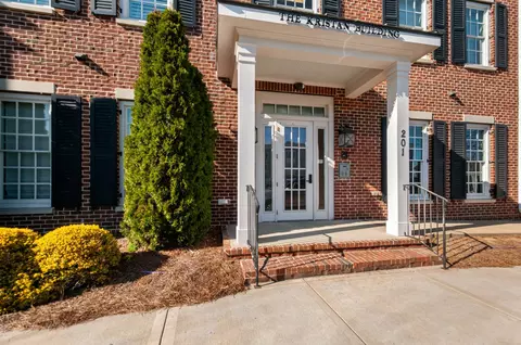 201 Swain Cir #103, Franklin, TN 37064