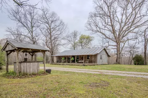40 Lou Johns Ln, Loretto, TN 38469 photo 4