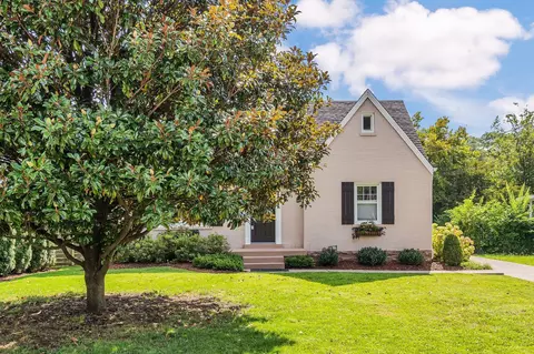 2932 Primrose Cir, Nashville, TN 37212