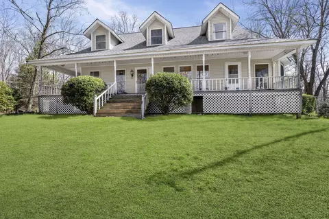 4056 Bold Springs Rd, Mcewen, TN 37101