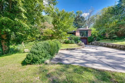 4310 Scenic Dr, Nashville, TN 37204