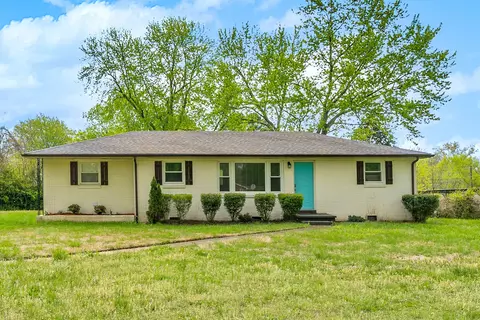 63 Bel Air Blvd, Clarksville, TN 37042