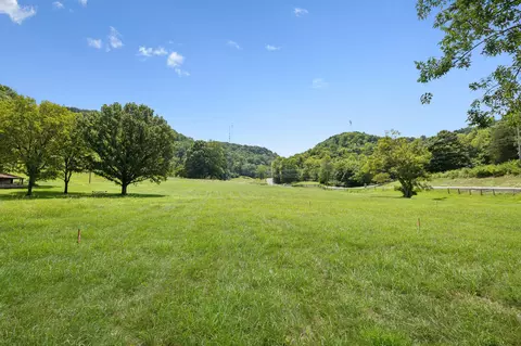 2360 N Berrys Chapel Rd, Franklin, TN 37069