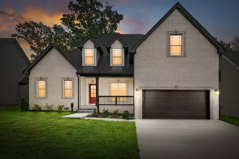 586 Alicia Dr, Clarksville, TN 37043