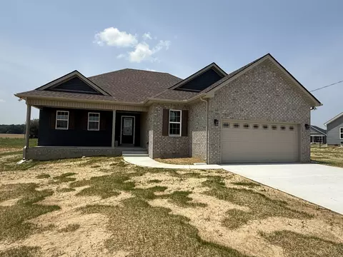 42 Hilltop St, Manchester, TN 37355