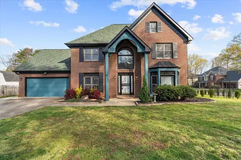 6733 W Point Dr, Hixson, TN 37343