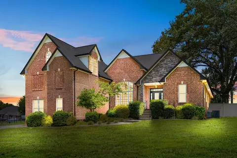 2941 Norfleet Rd, Adams, TN 37010